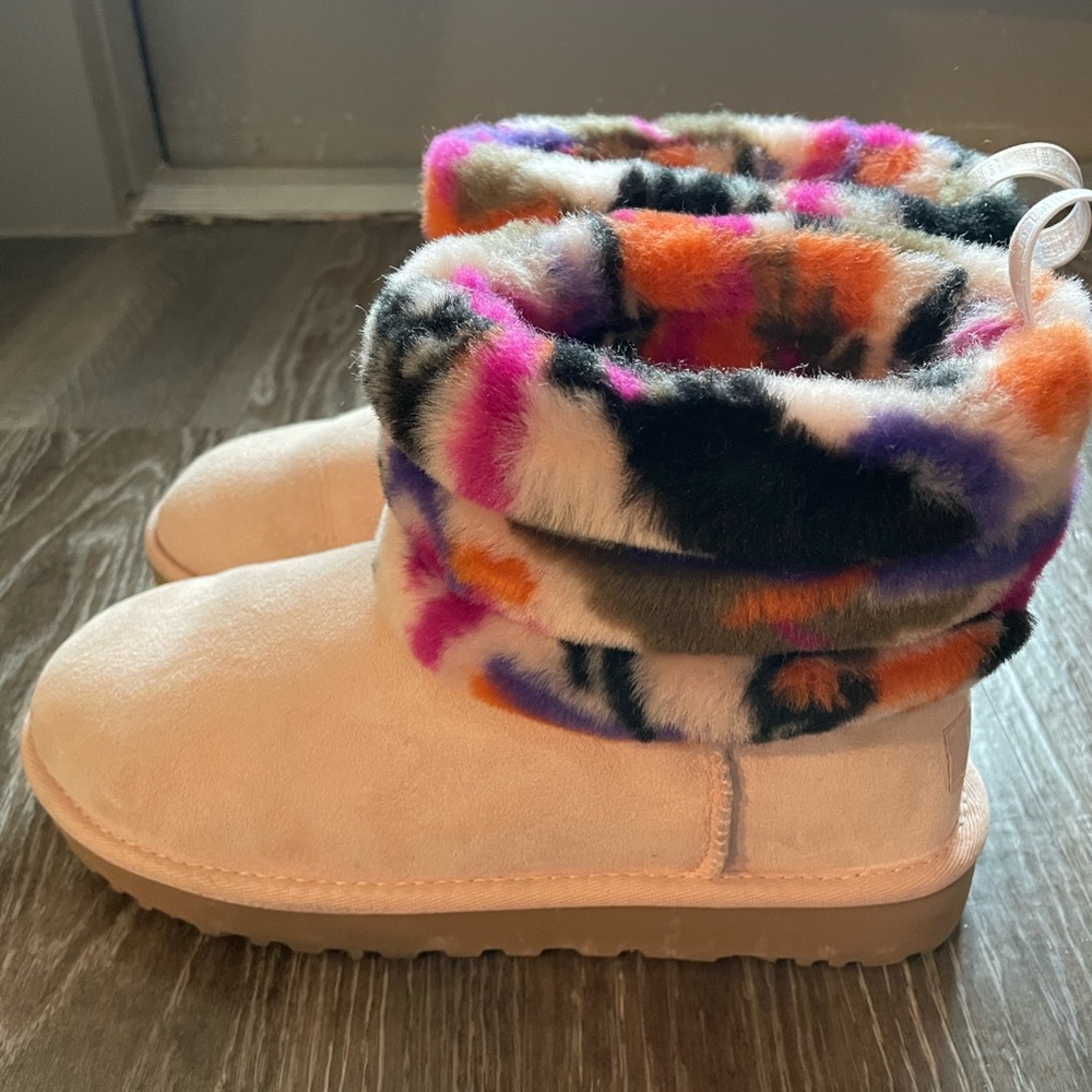 Pink Uggs